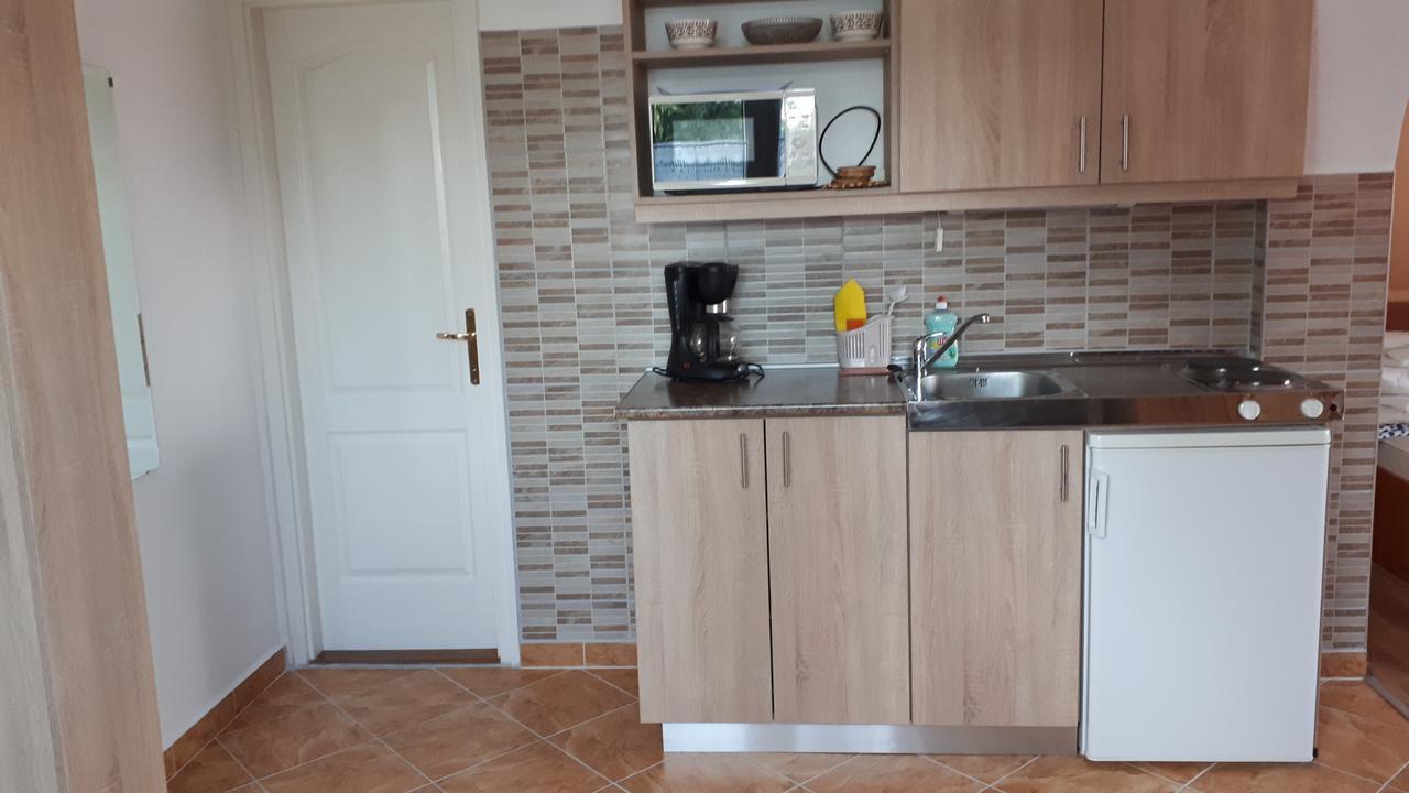 Laguna Apartmanhaz Хевиз Экстерьер фото